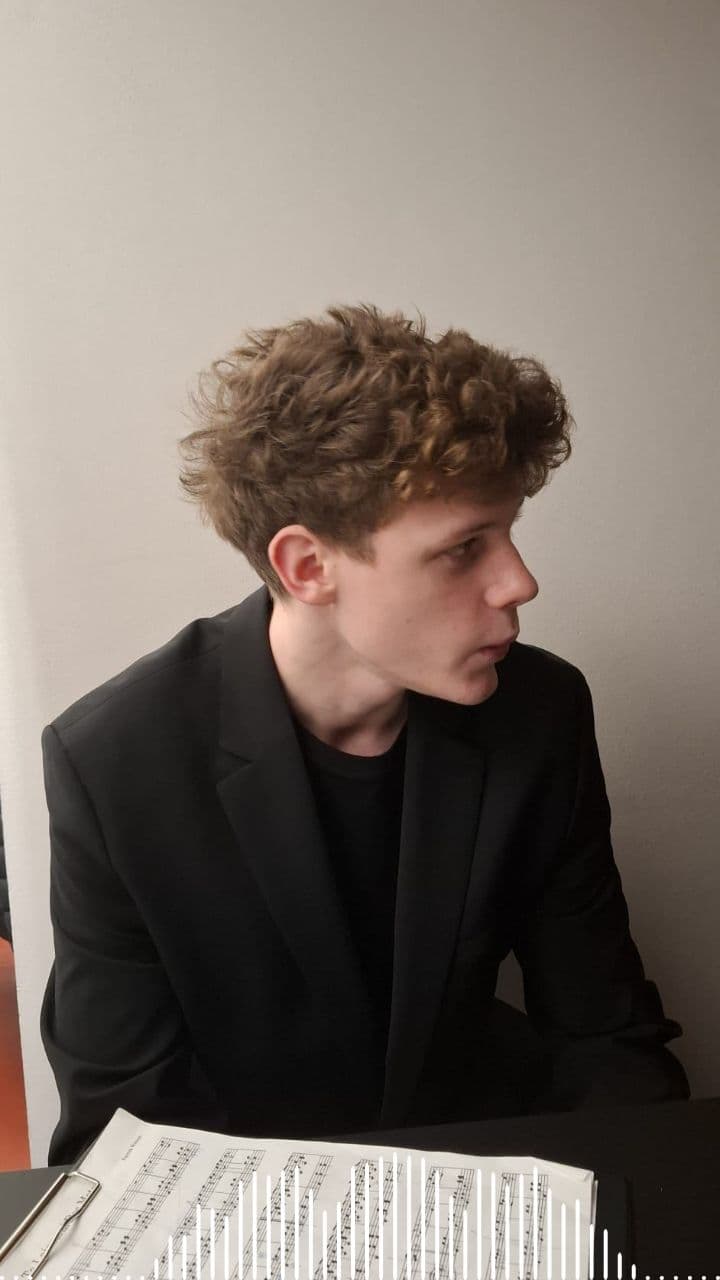 Tádia - Andre The Sun feat. Yzomandias