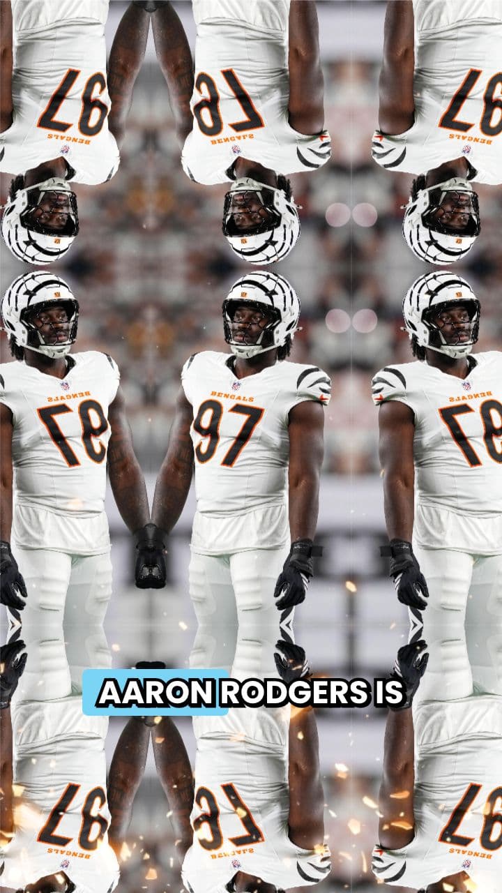 Rodgers Aims to Play Despite Wrist Fracture