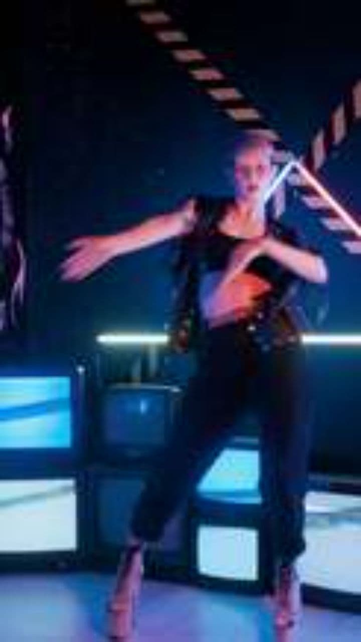 Он пытался быть бесчувственным