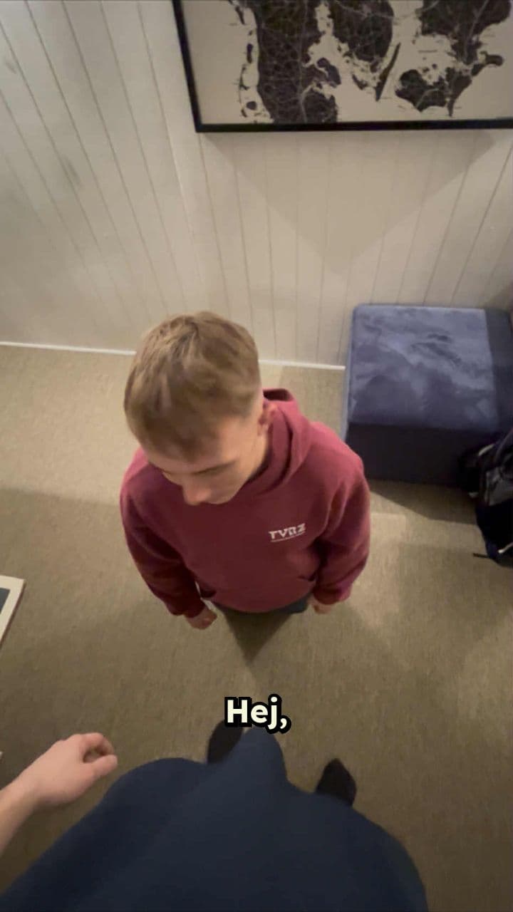 Dreng laver tre backflips og araber flik