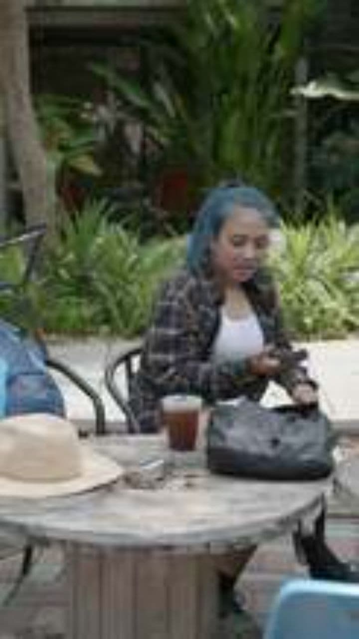 موقف غريب مع صديقين