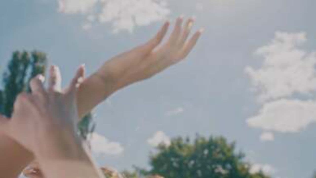 Entre tes mains, je me tais