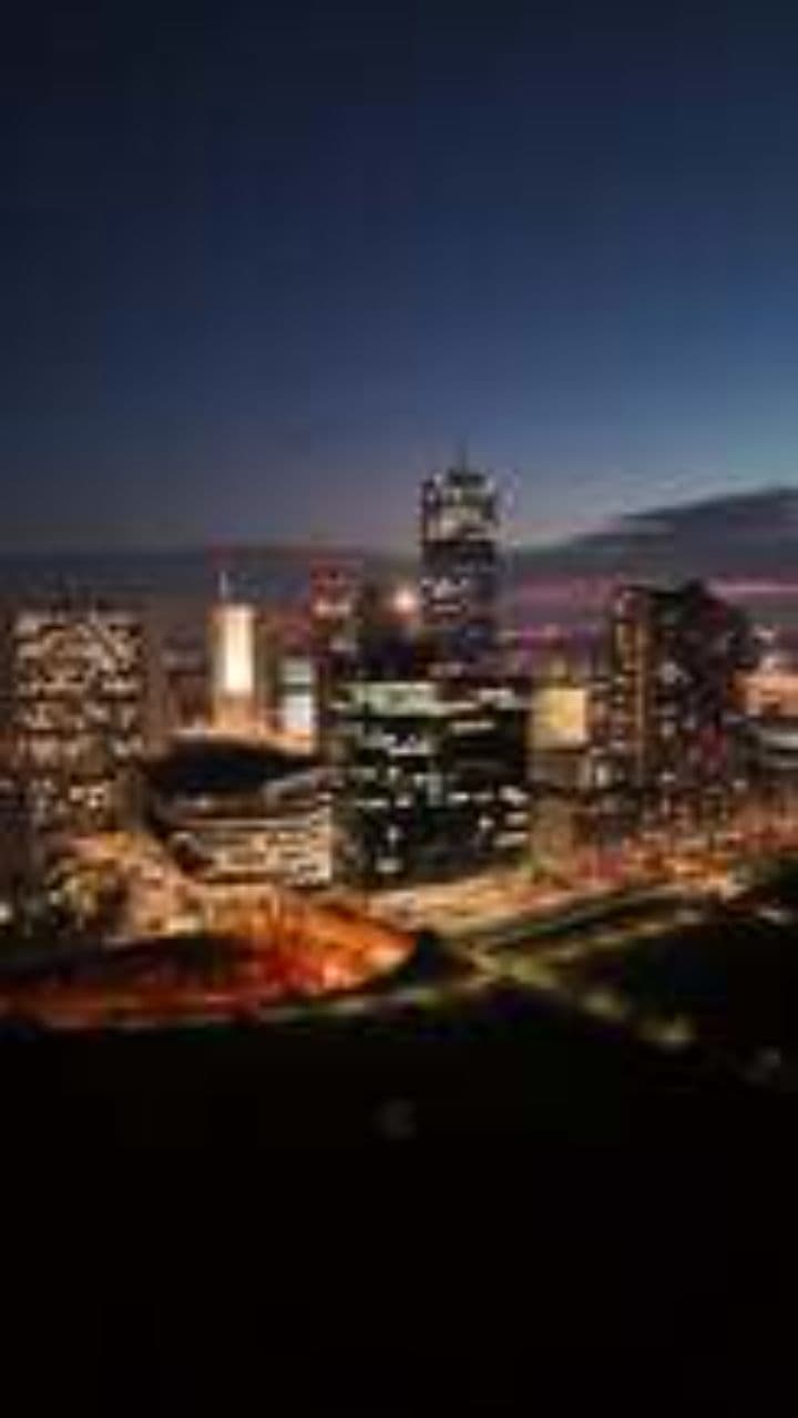 Downtown Vibes and Hustle