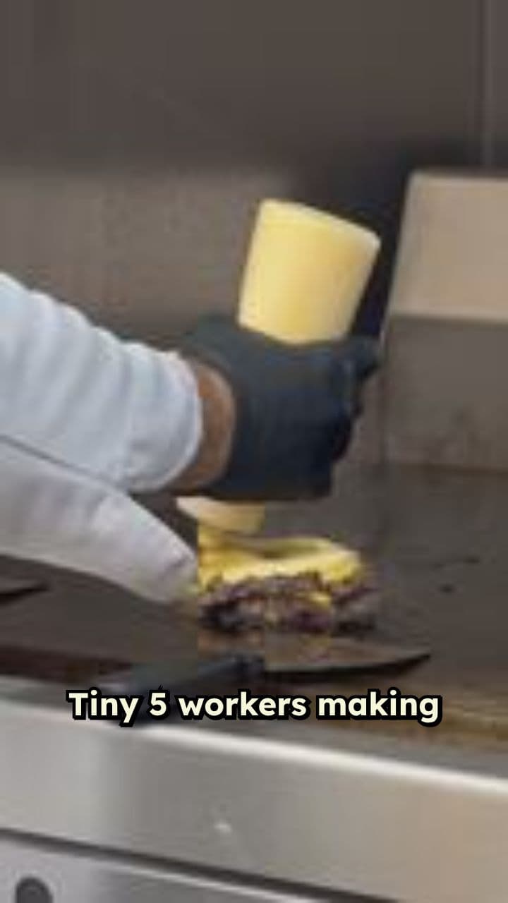 Tiny Workers, Giant Burger