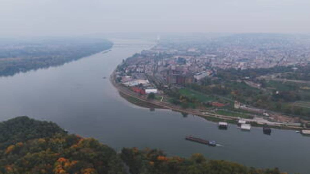 Srbija: Između snova i stvarnosti