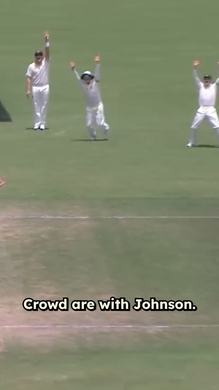 Unbelievable Bowling from Mitchell Johnson