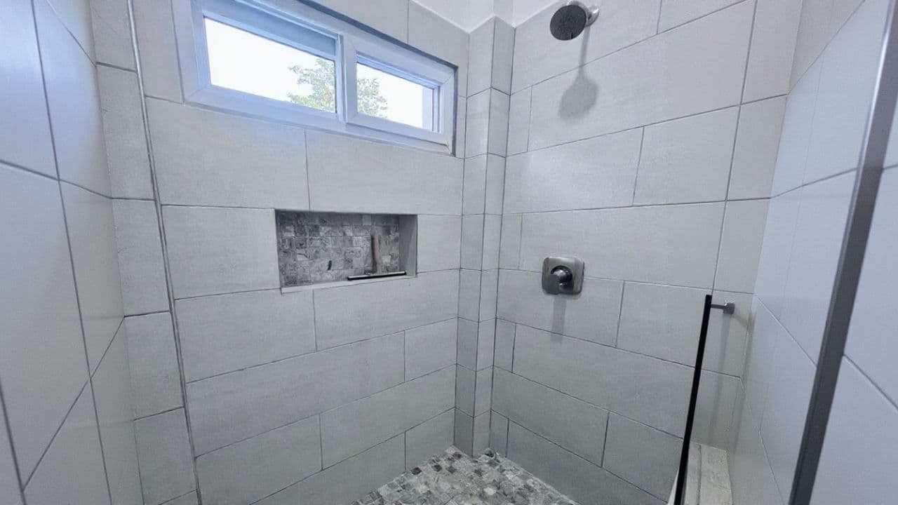 Coral Breeze Condo in West End