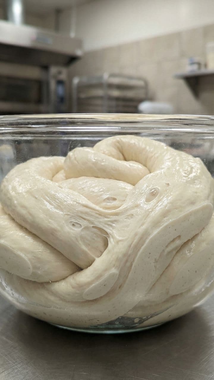 Serpentine Dough Movement