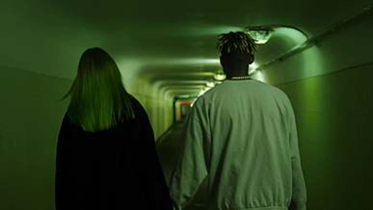 Я стою в переходе