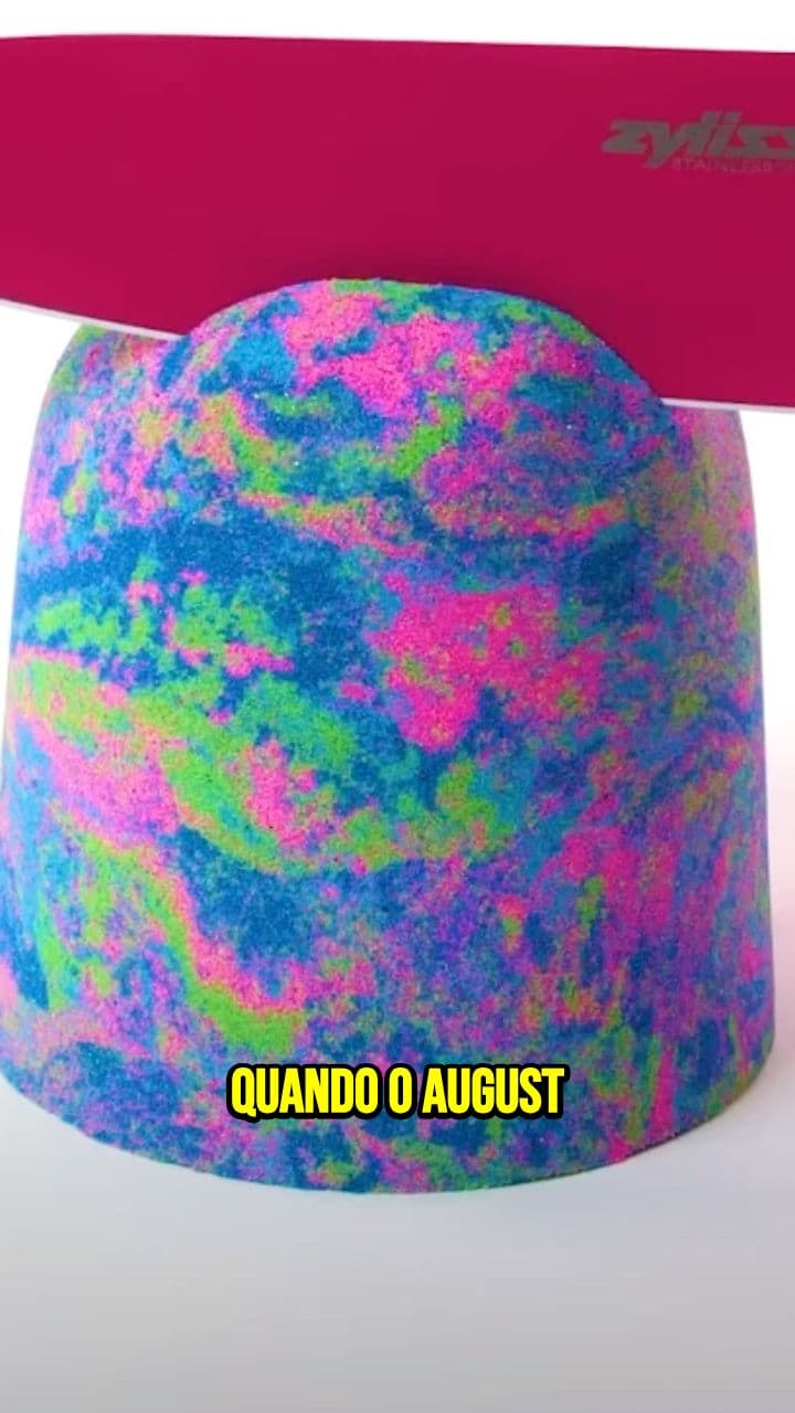 Aventuras de August e suas entidades amigas