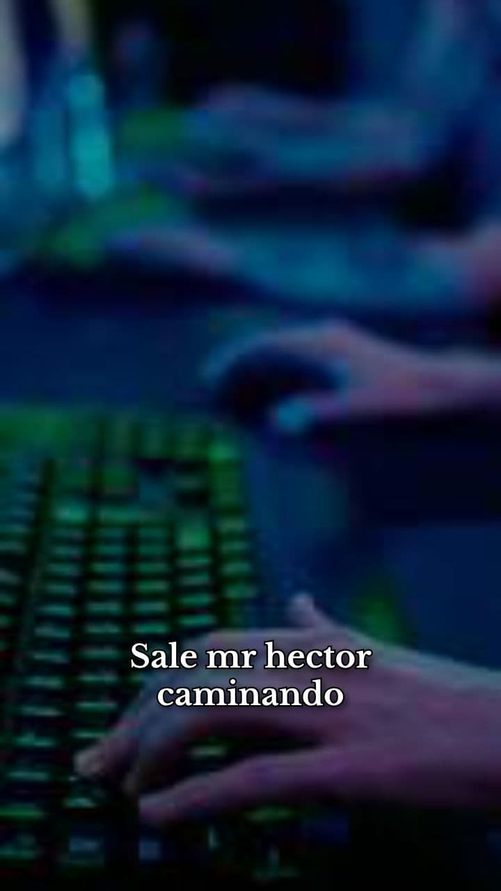 Héctor enfrenta a Suko en la batalla