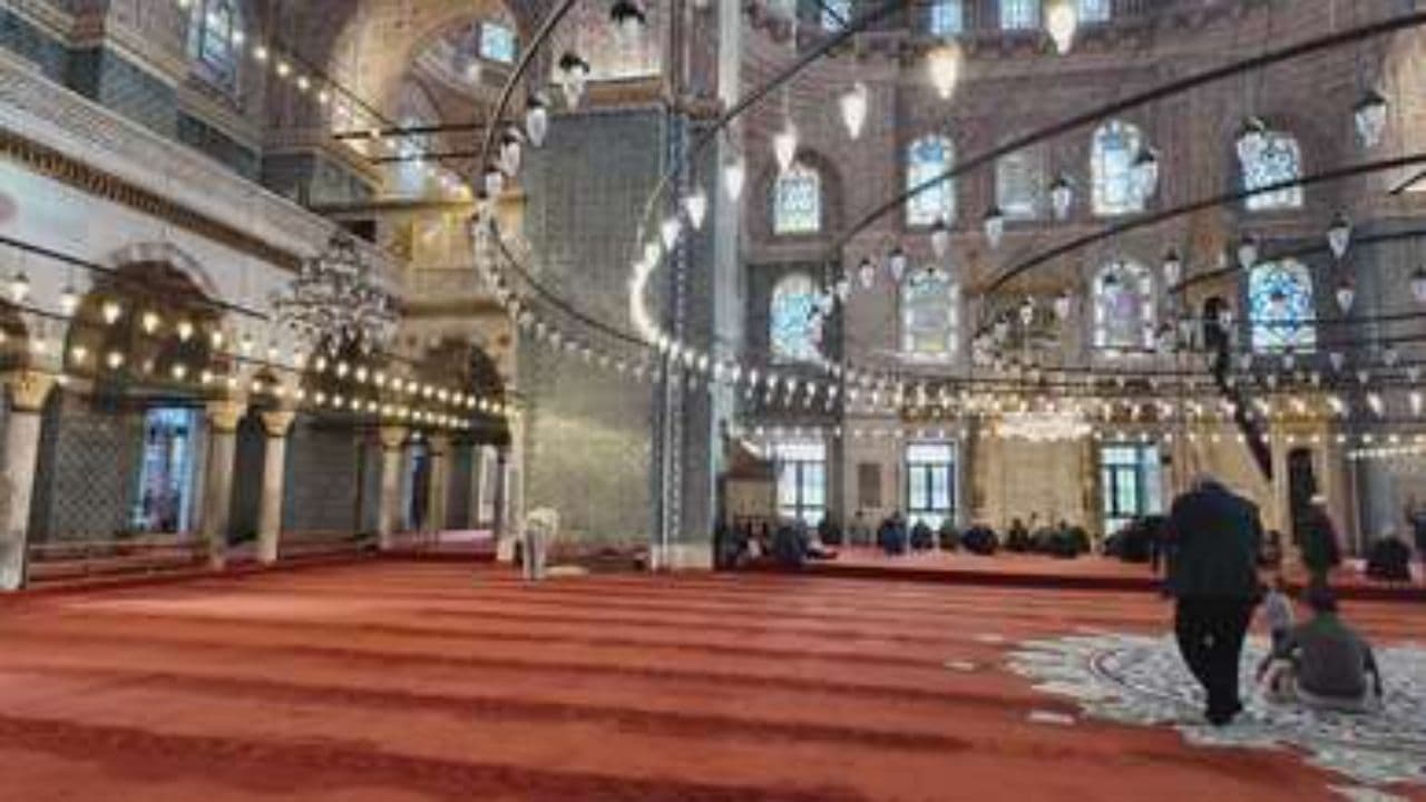 সূরা ইখলাসের গভীর অর্থ