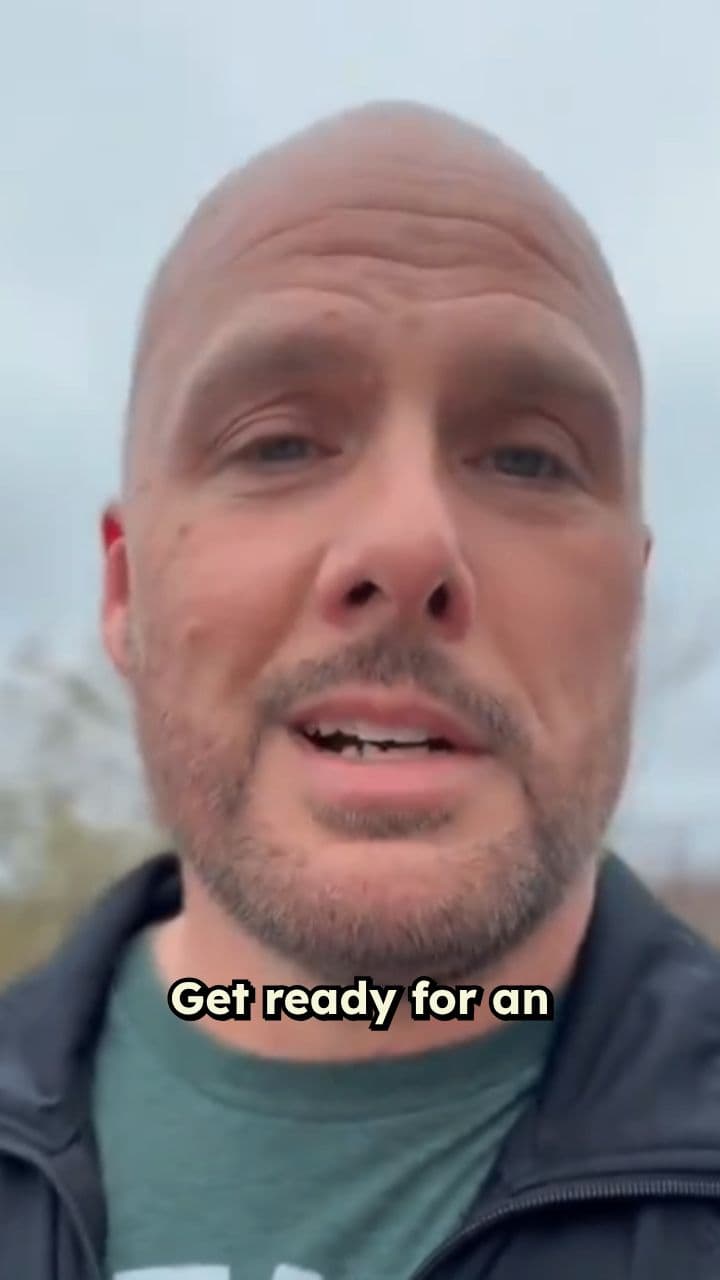 WWE Raw: Valkyria vs. Perez Showdown