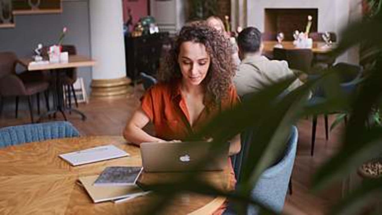 Dental Secretary Training at UDEM Institute