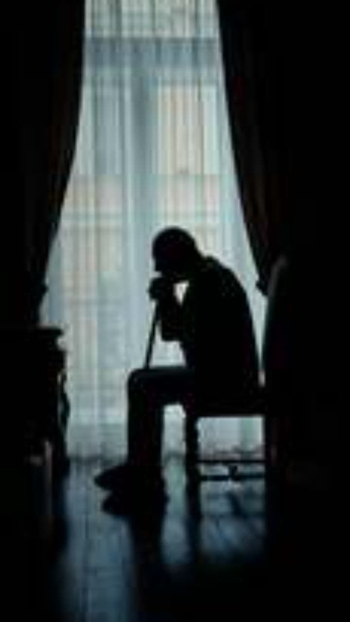 शहर मेरा आधा रह गया