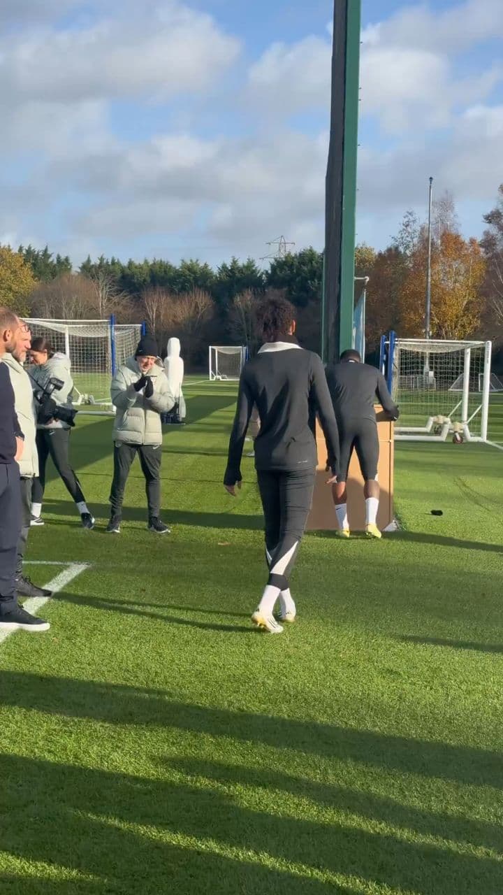 Gusto Celebrates 100th Game with Teammates