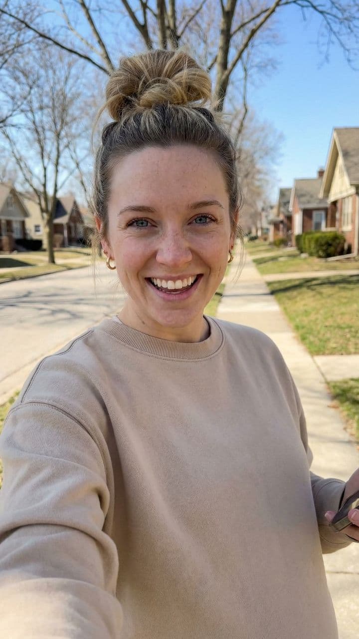 Pregnant Woman's LUMIQ Belly Oil Testimonial