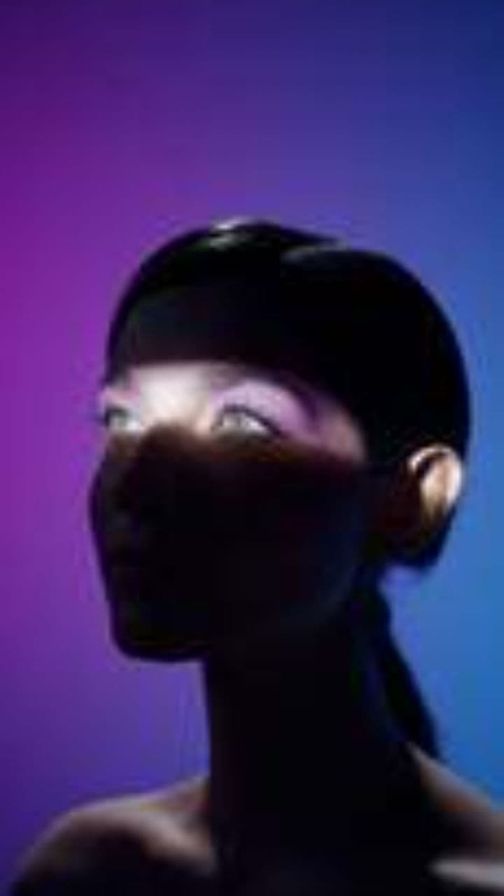 Блакитні очі — аргумент