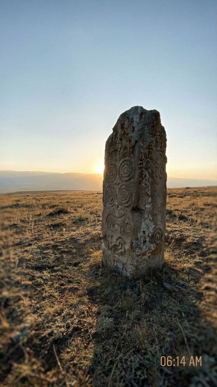 அறிவும் அன்பும் சேர்ந்த தாயகம்