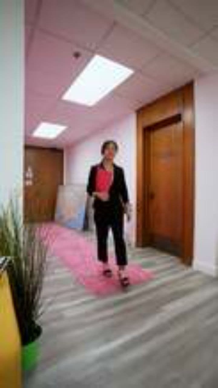 Deux cents cartons en discrétion