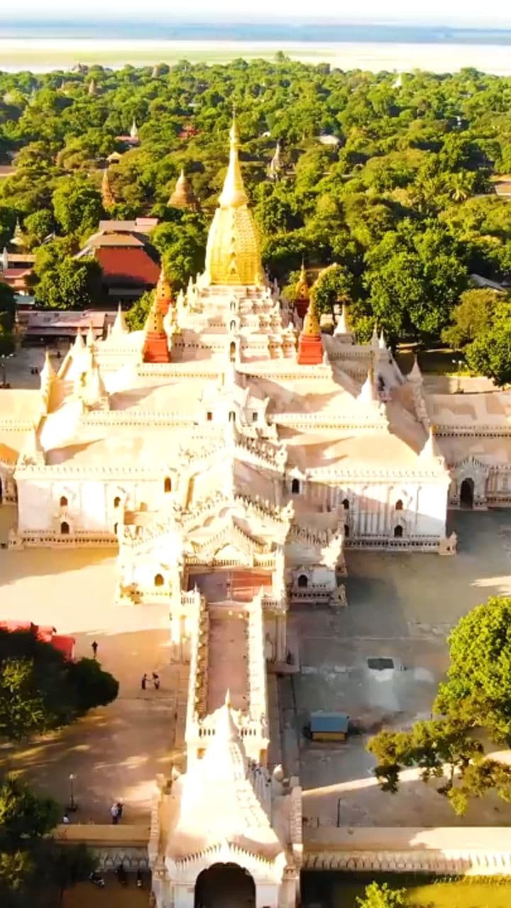 Thiruchendur Murugan Temple: Visual Serenity