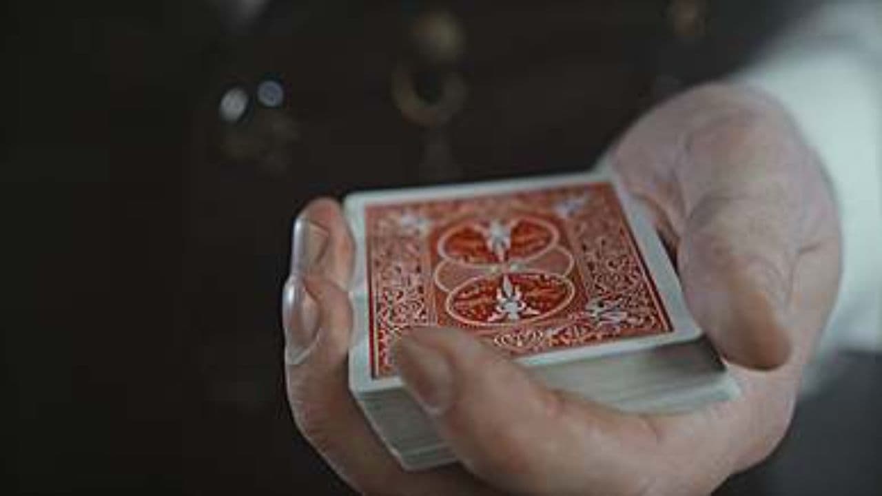 三门问题与换门策略