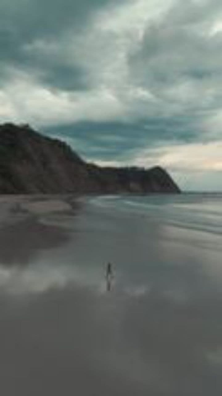 The Dual Nature of the Sea