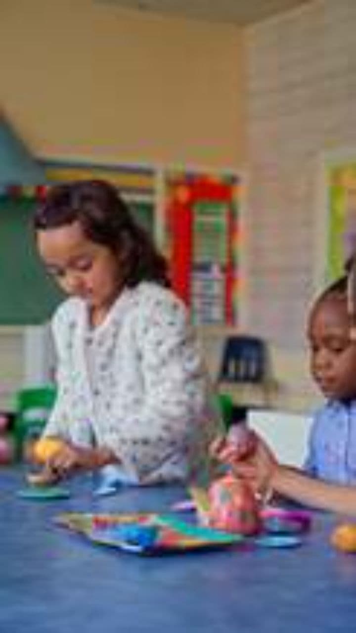 बच्चों की जिंदगी बदलें, मदद करें