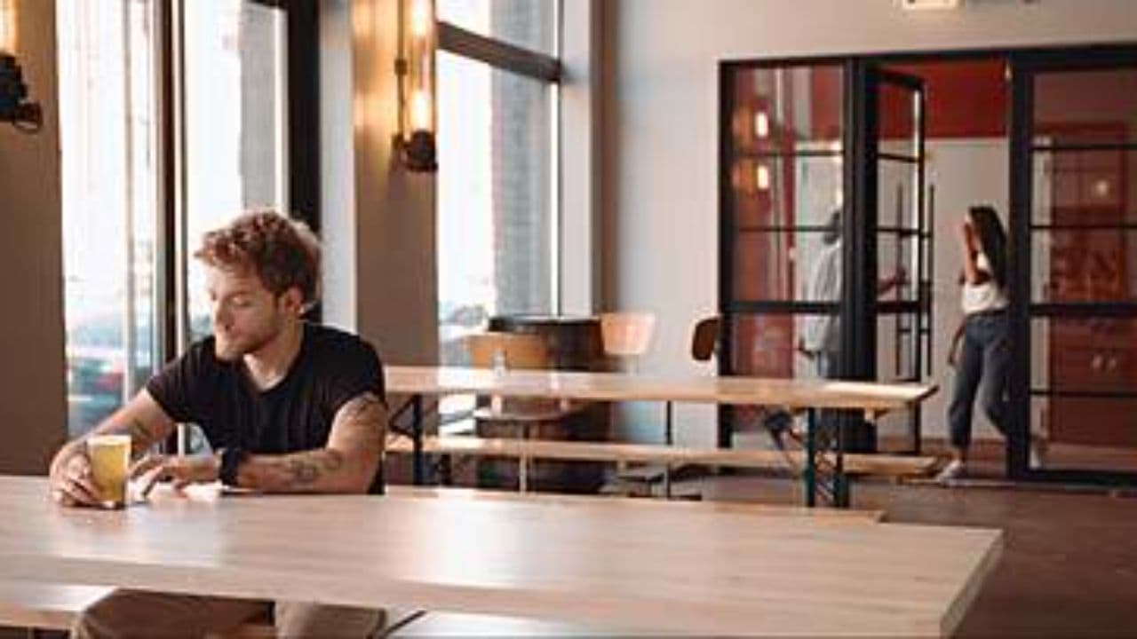 दोस्ती और इंतज़ार की रात