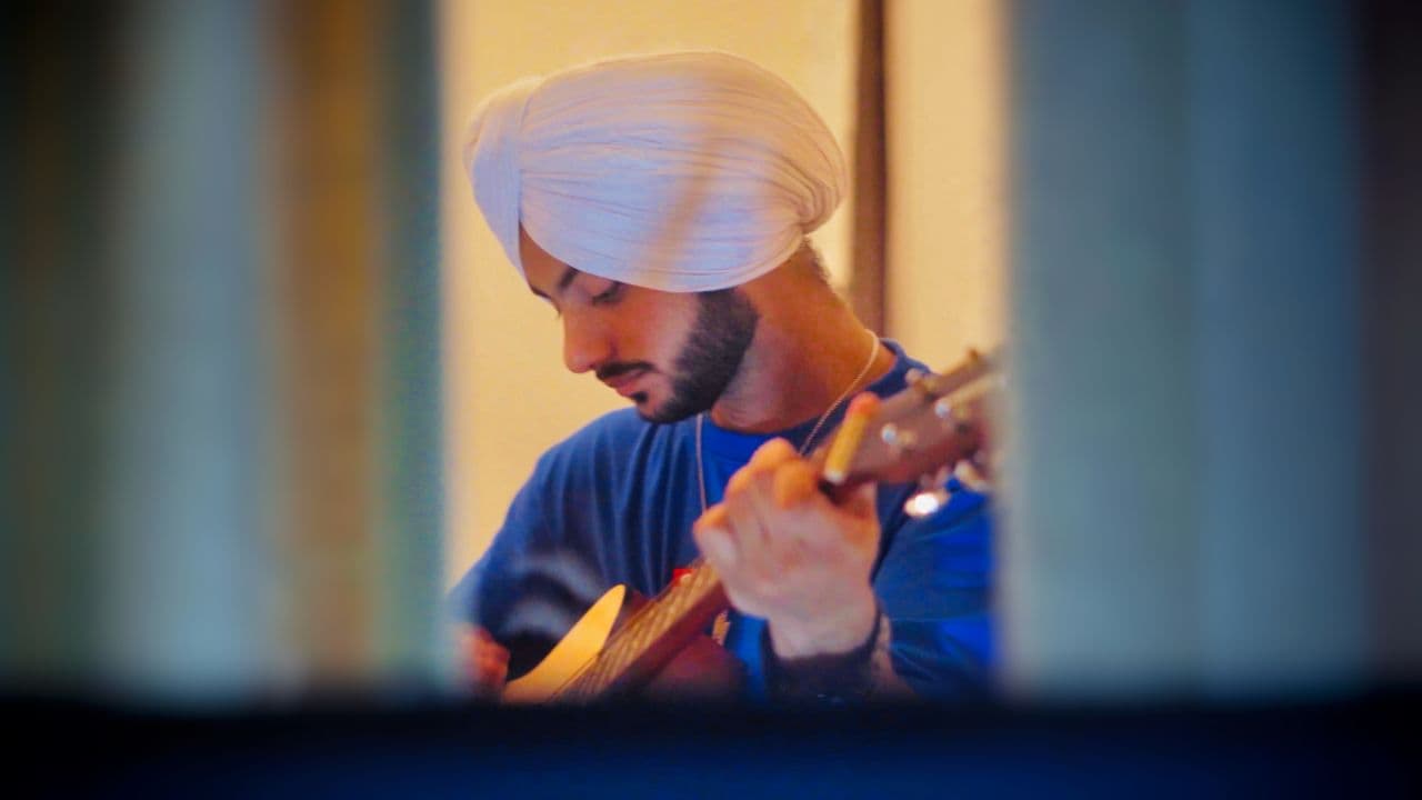 ਕੁੜੀ ਅੱਖਾਂ ਅੱਲਾਹ ਦੇ ਵਿੱਚ