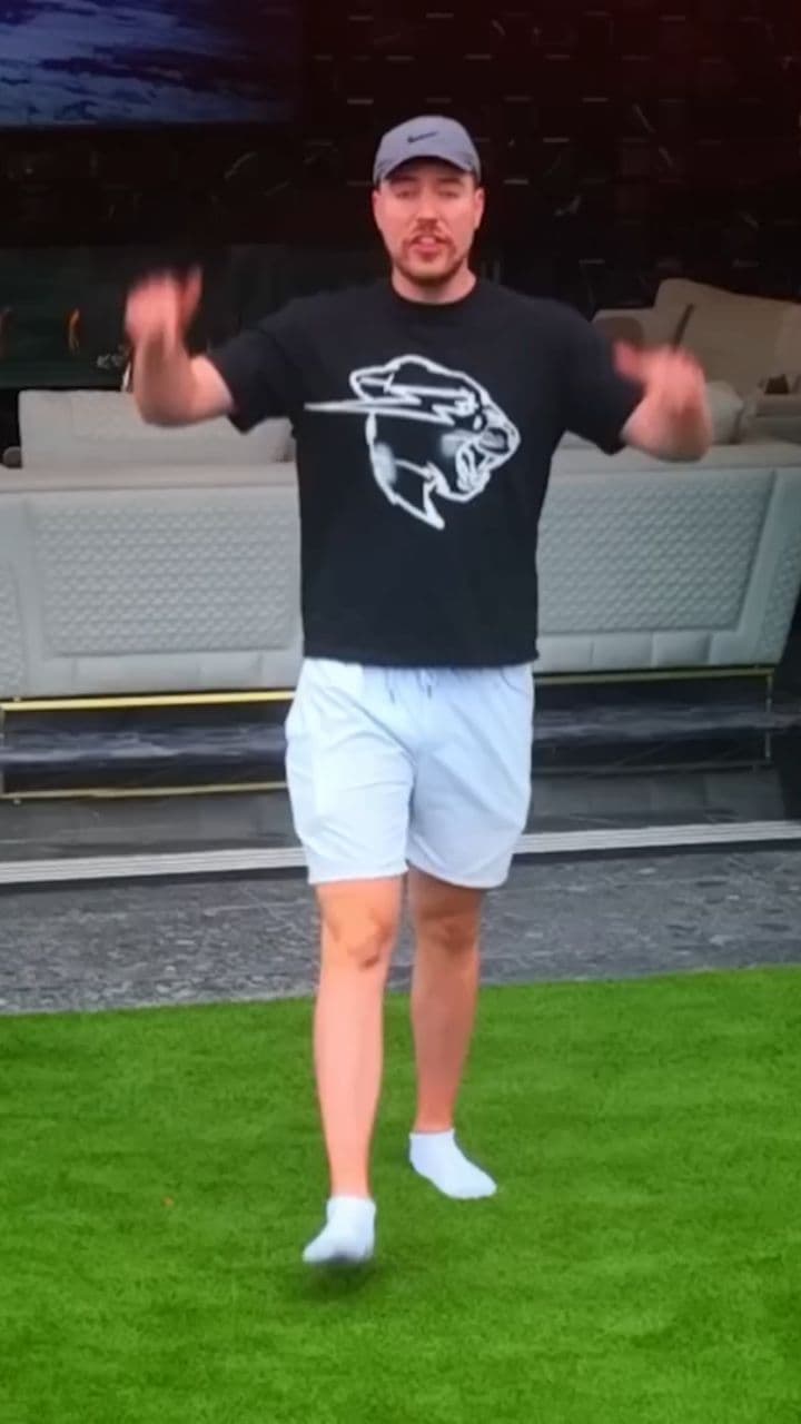 Exploring the Mega Mansion