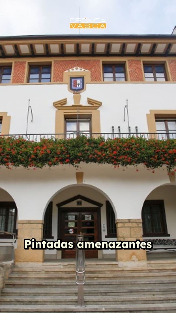 Pintadas amenazantes contra el alcalde de Loiu