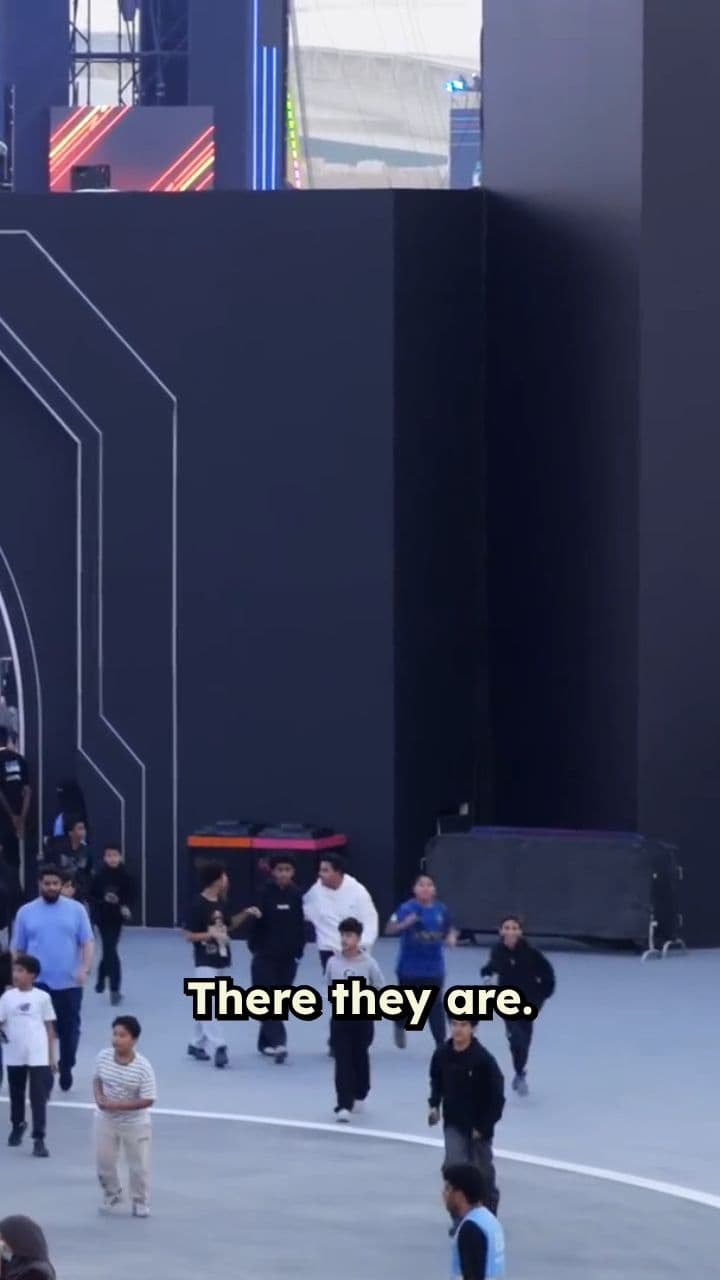 10,000 People on Opening Day!