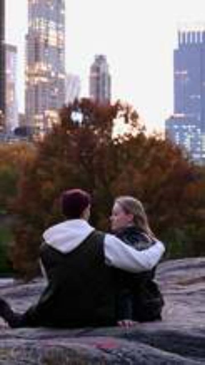 मेरी दुनिया बन गई है