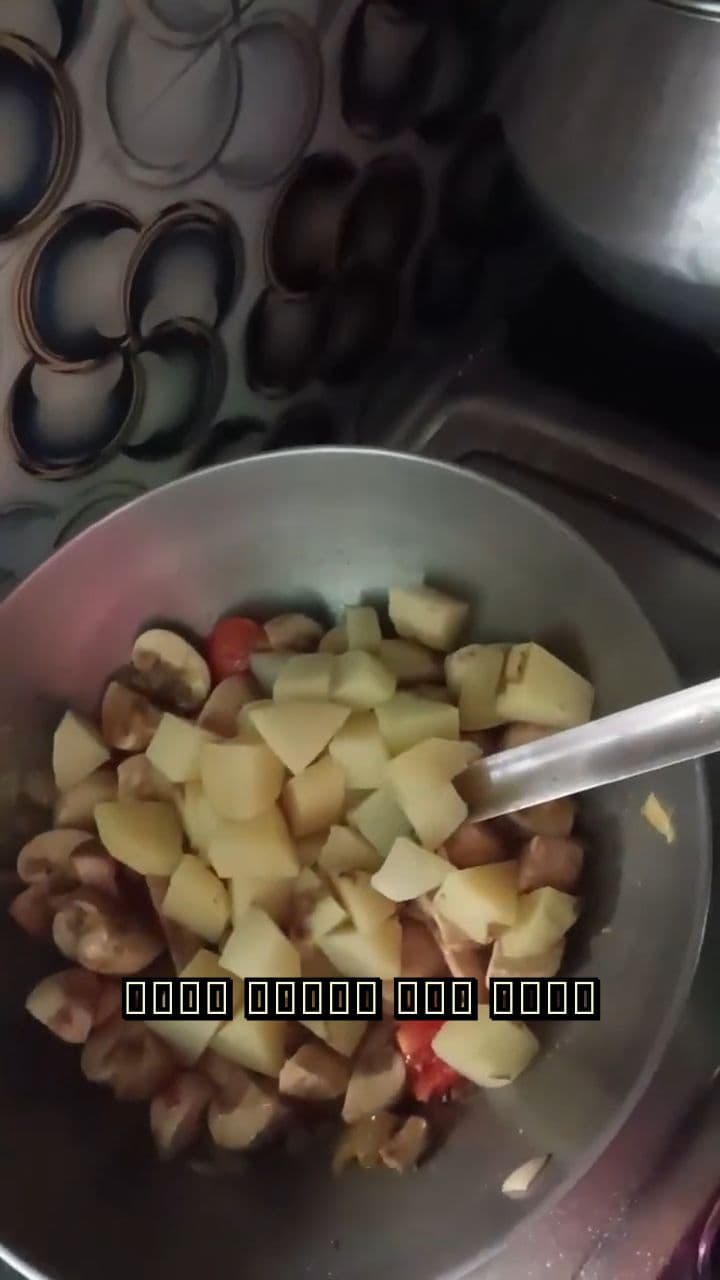 বাঙালির বাড়িতে আলু তো মাস্ট!