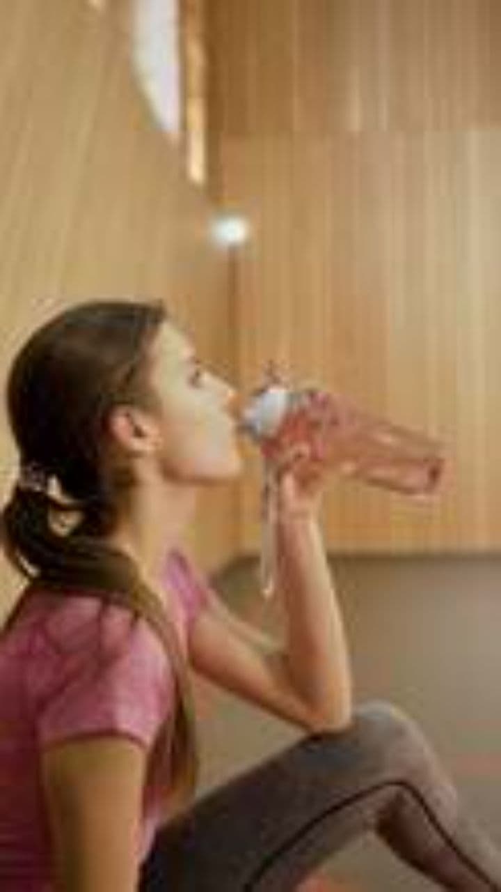 Owala FreeSip Insulated Water Bottle 24 Oz