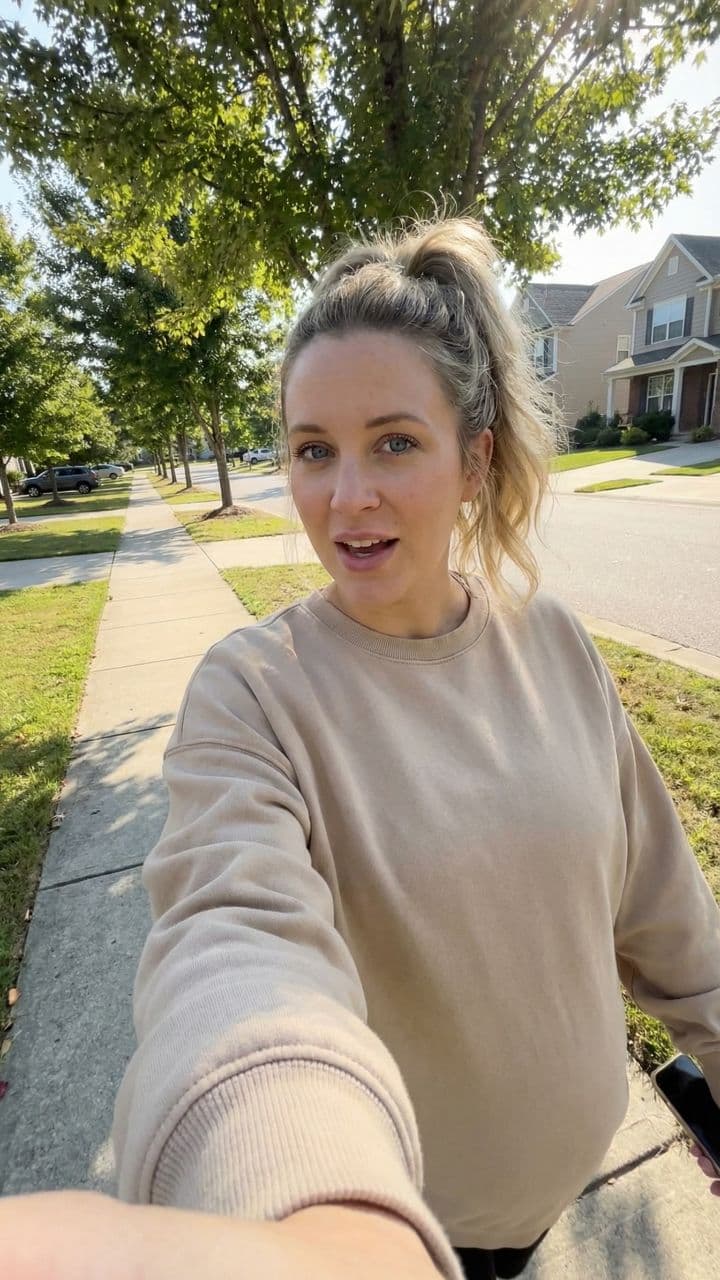 Pregnancy Glow with LUMIQ Belly Oil