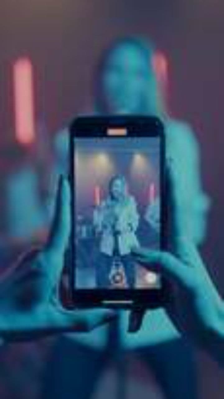 Басист с неловким сюрпризом