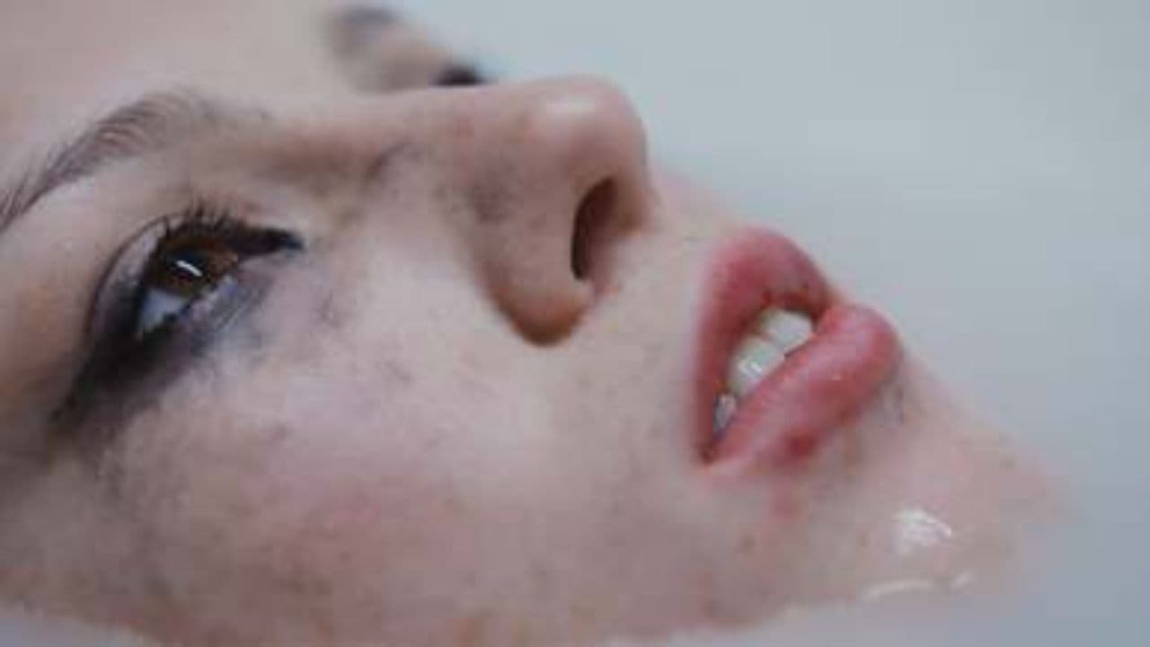 ۹ دلیل پنهان برای دوست نداشتن بی‌دلیل