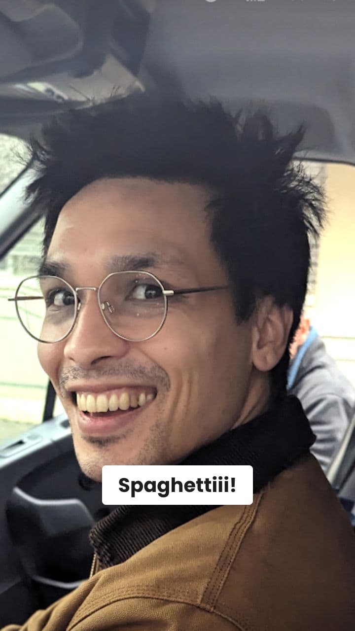 Clemenchino Pantalino: Il Caos dei Pantaloni