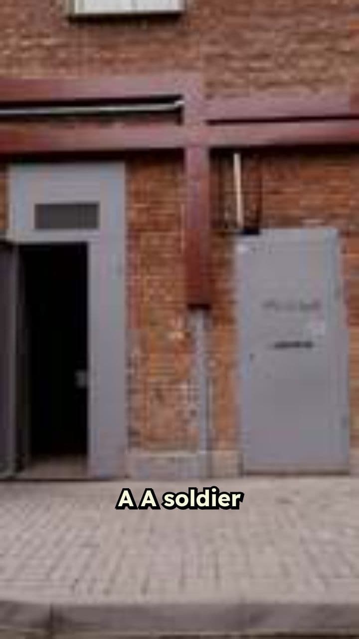 Солдат в боевой экипировке