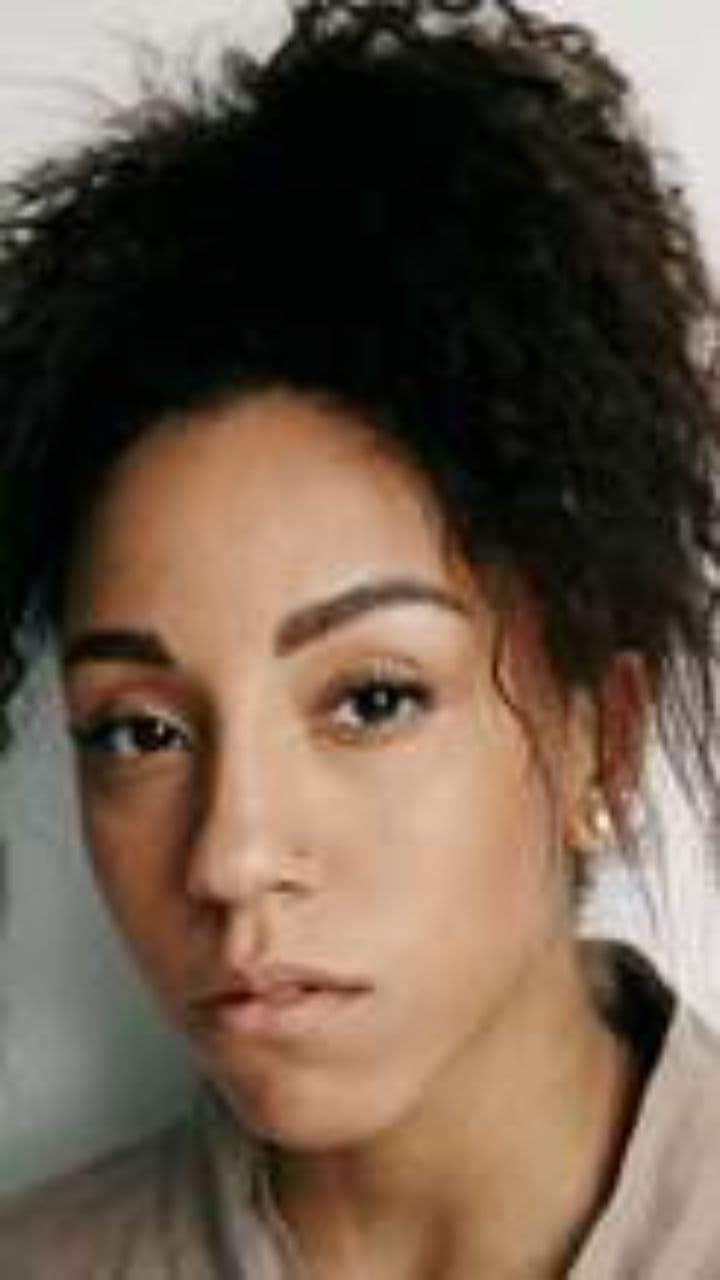 A Woman of Many Sides