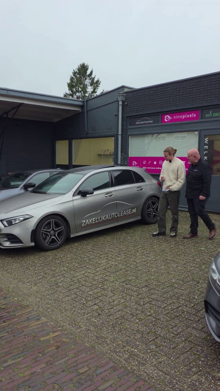 Sleuteloverhandiging aan Kaj van der Voort