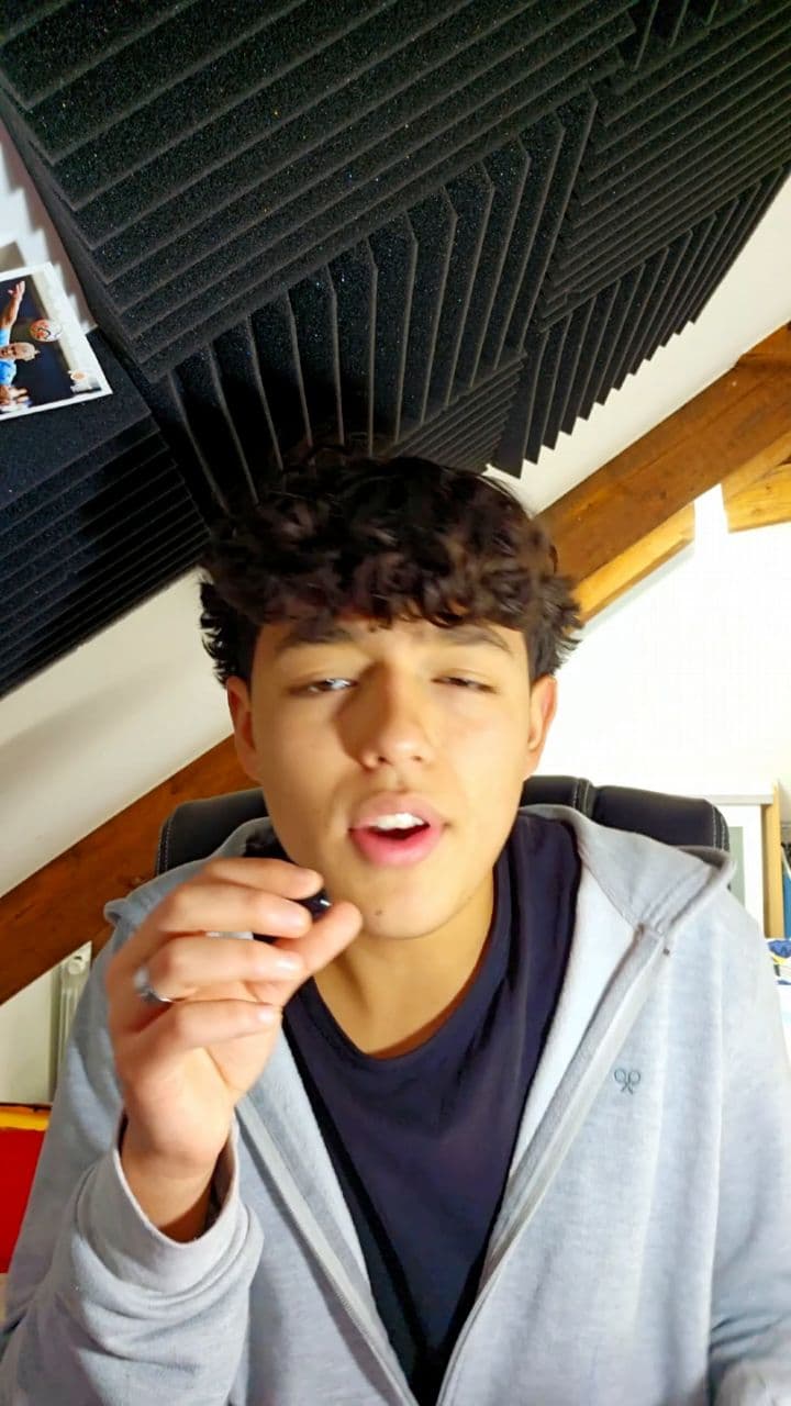 Collaboration en route avec Milo J.