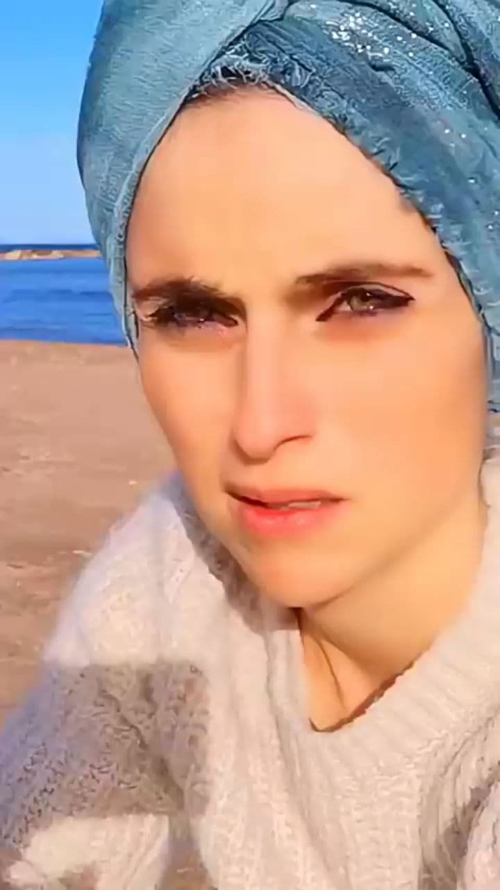 Deux Sœurs, une Terre Divisée