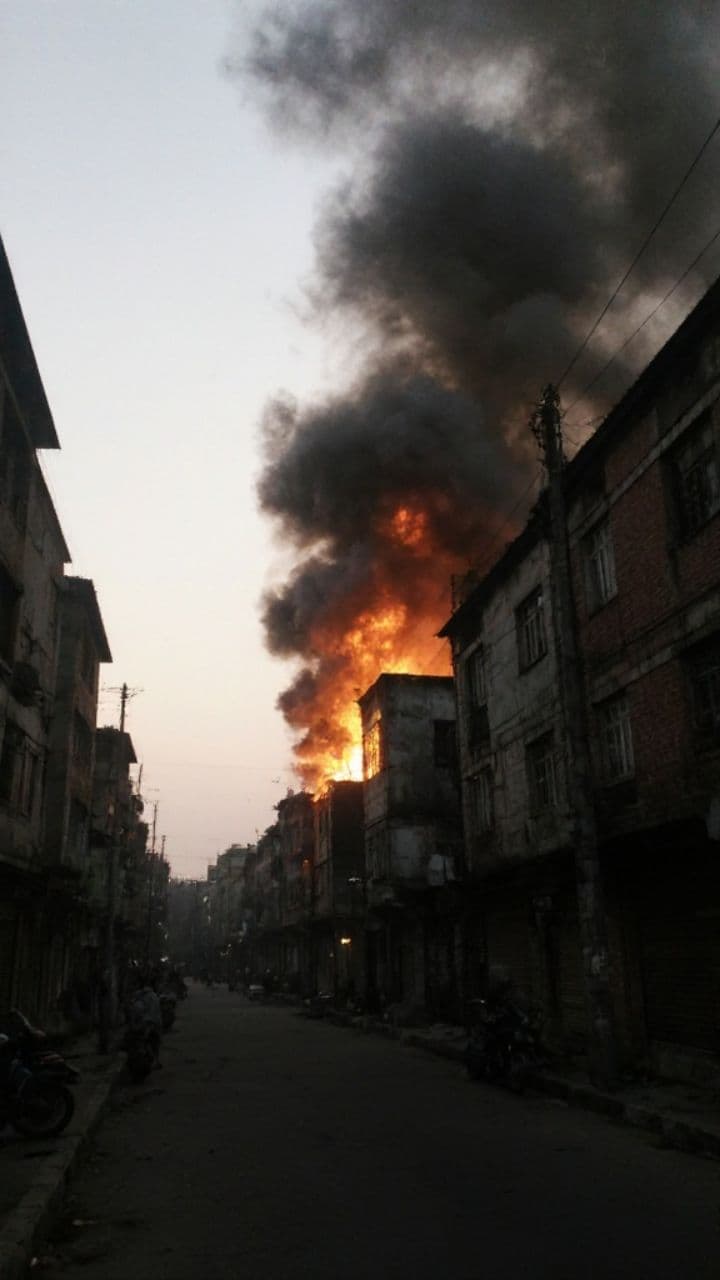 इंदौर में आग, फायर ब्रिगेड ने बुझाई