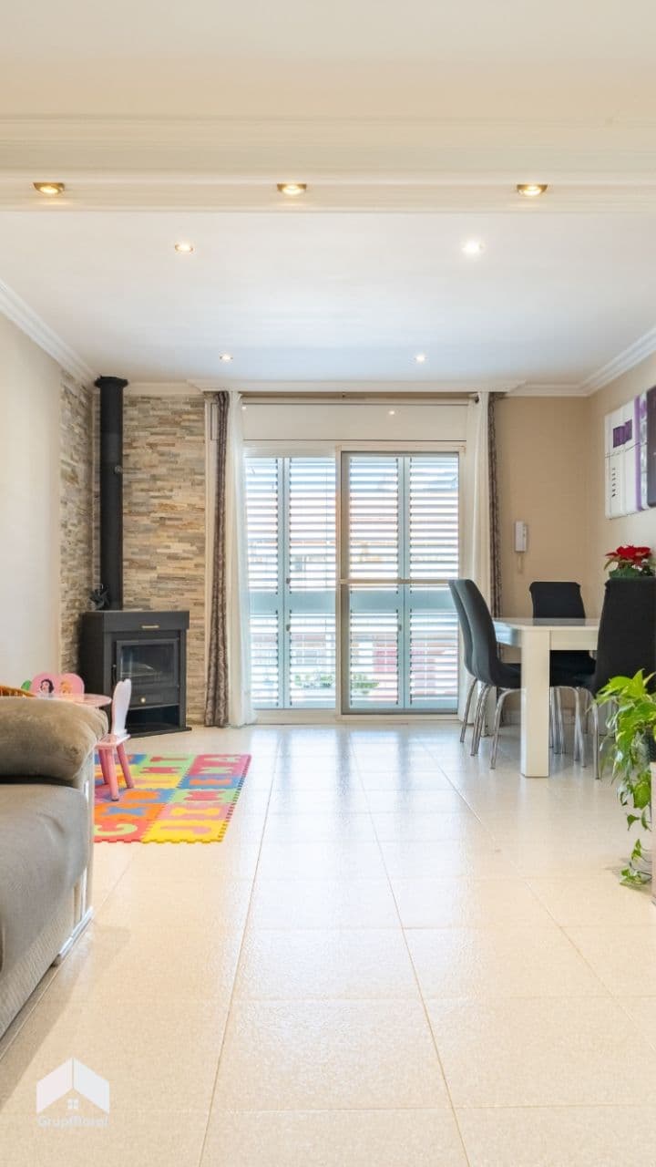 Saló ampli i lluminós a Reus