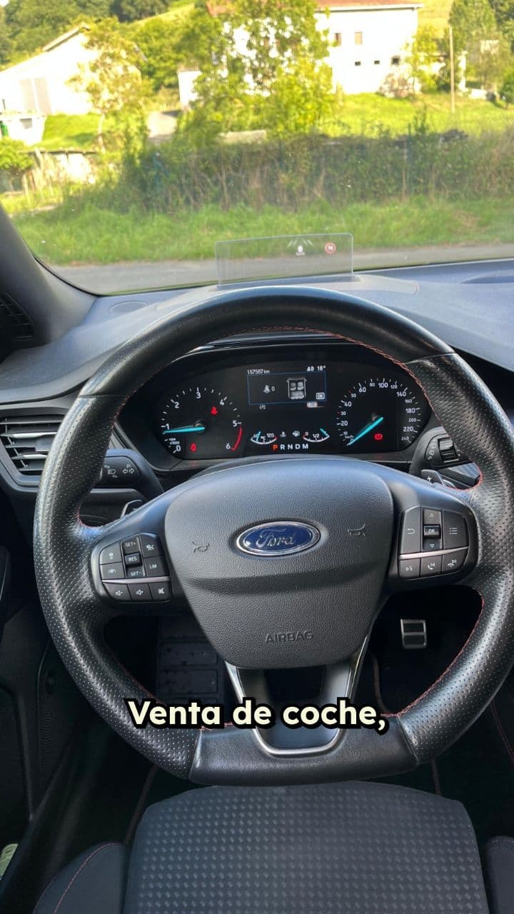 Coche en Mónaco: ¡Divertido y Deslumbrante!