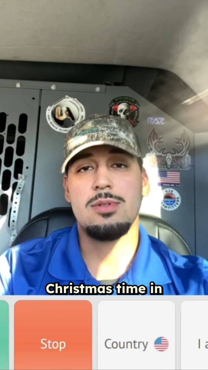 Grinch Finds His Twin On Omegle