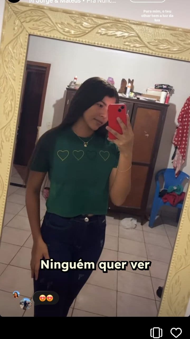 Mostre o look de todos os ângulos